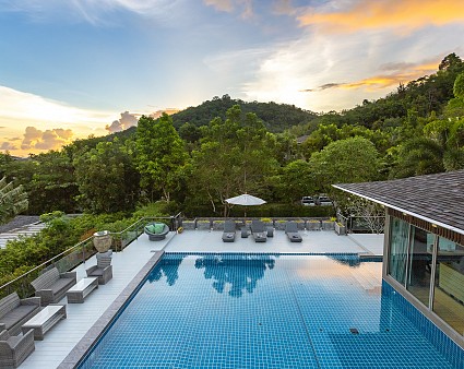 Layan Villa 4 Luxury Seaview